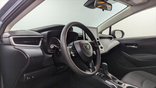 Used 2020 Toyota Corolla LE image 23