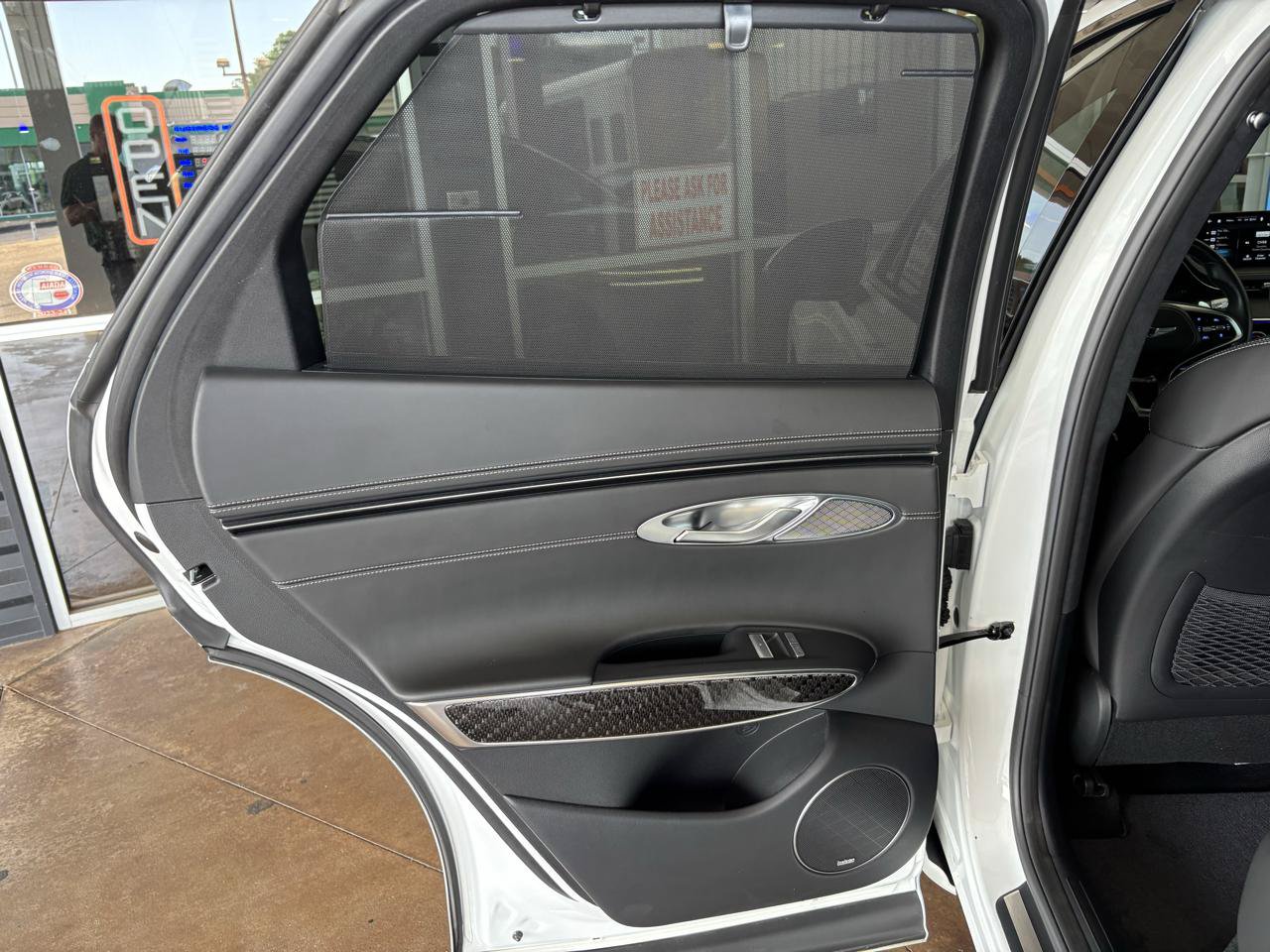 Used 2022 Genesis GV70 3.5T Sport w/ Sport Prestige Package AWD/4WD image 30