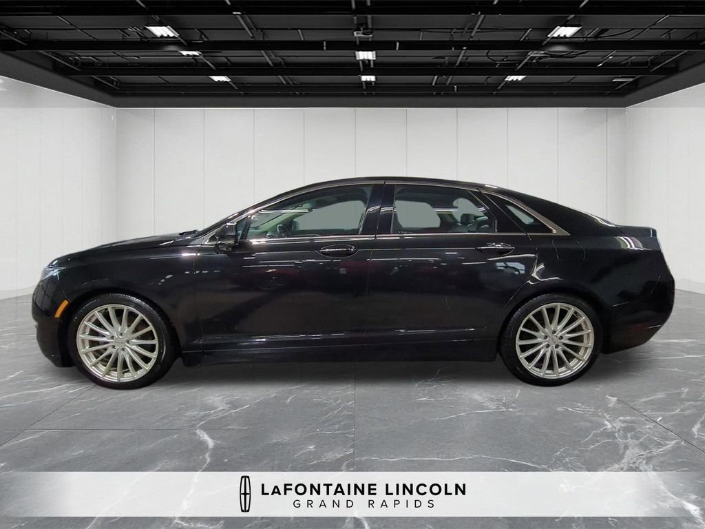 Used 2013 Lincoln MKZ AWD image 2