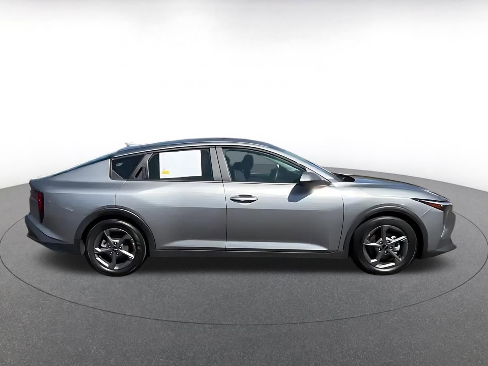 Used 2025 Kia K4 FWD image 15