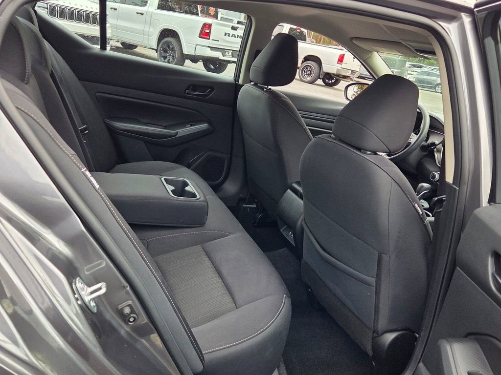 Used 2024 Nissan Altima 2.5 SV image 14