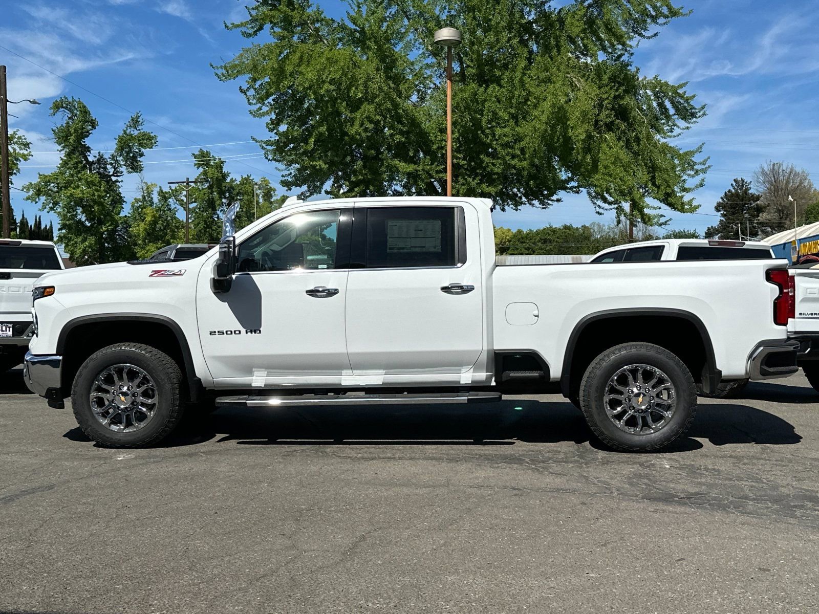 New 2026 Chevrolet Silverado 2500 LTZ w/ LTZ Premium Package AWD/4WD image 6