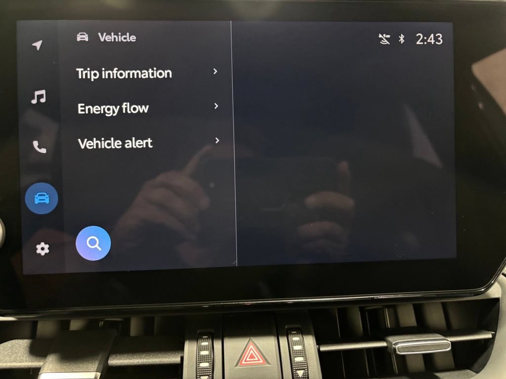 Used 2025 Toyota RAV4 XSE w/ Weather Package AWD/4WD image 29