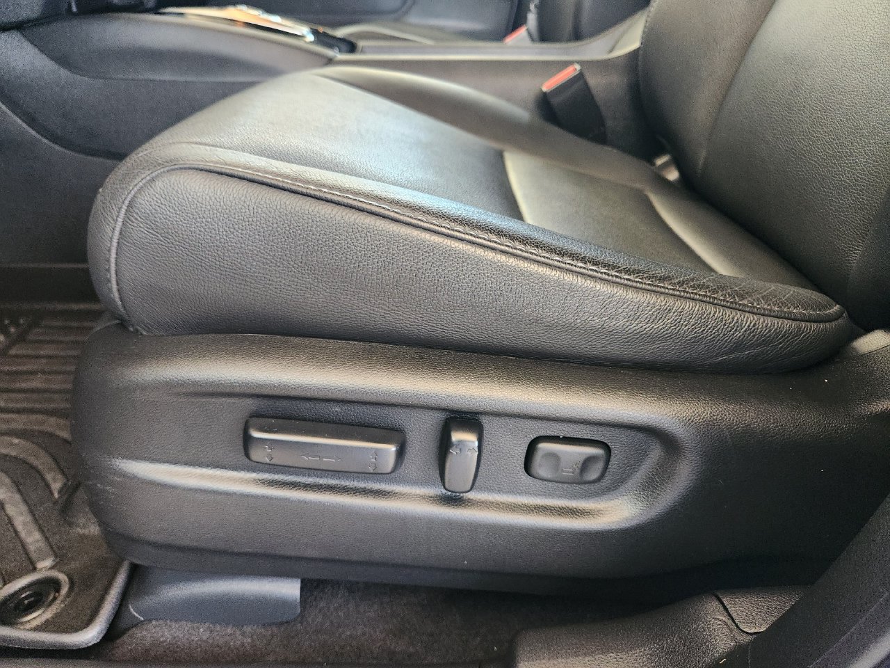 Certified 2022 Honda Pilot Touring image 23