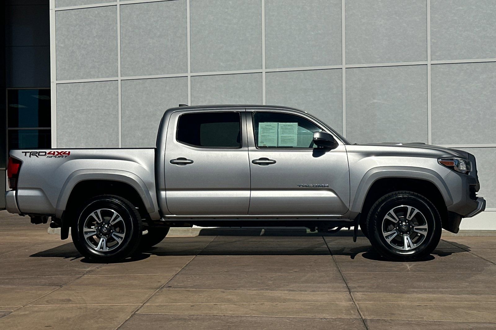 Certified 2018 Toyota Tacoma TRD Sport image 3