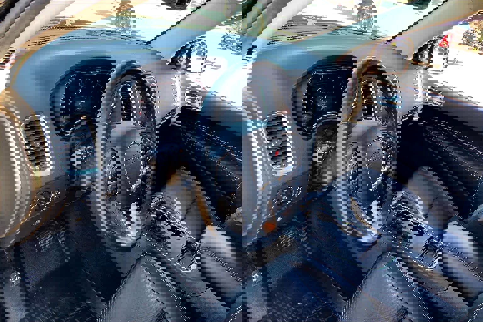 Used 2018 Dodge Durango Citadel w/ Technology Group image 17