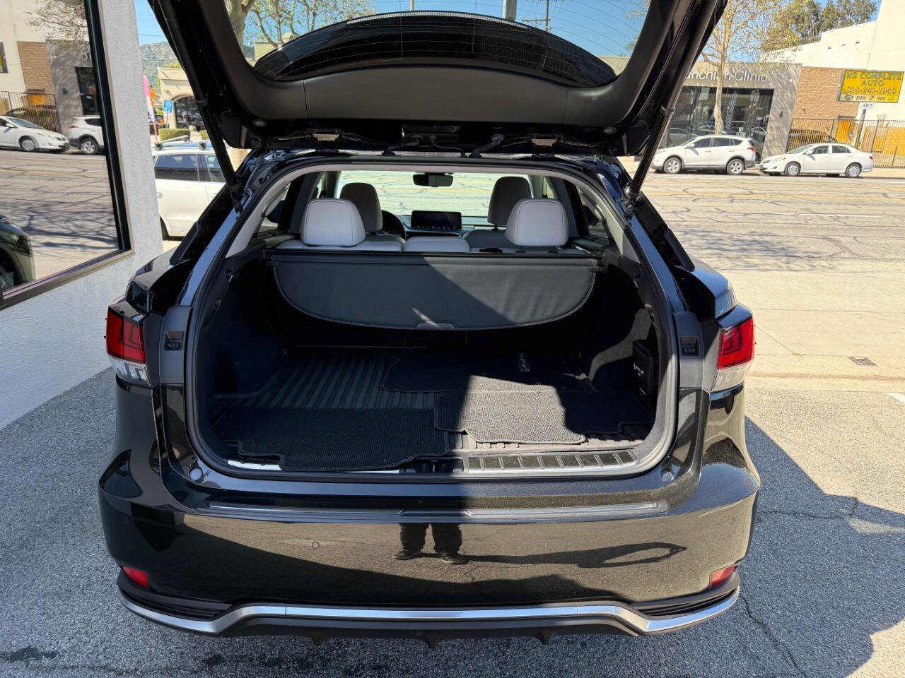 Used 2020 Lexus RX 450h AWD w/ Luxury Package image 47
