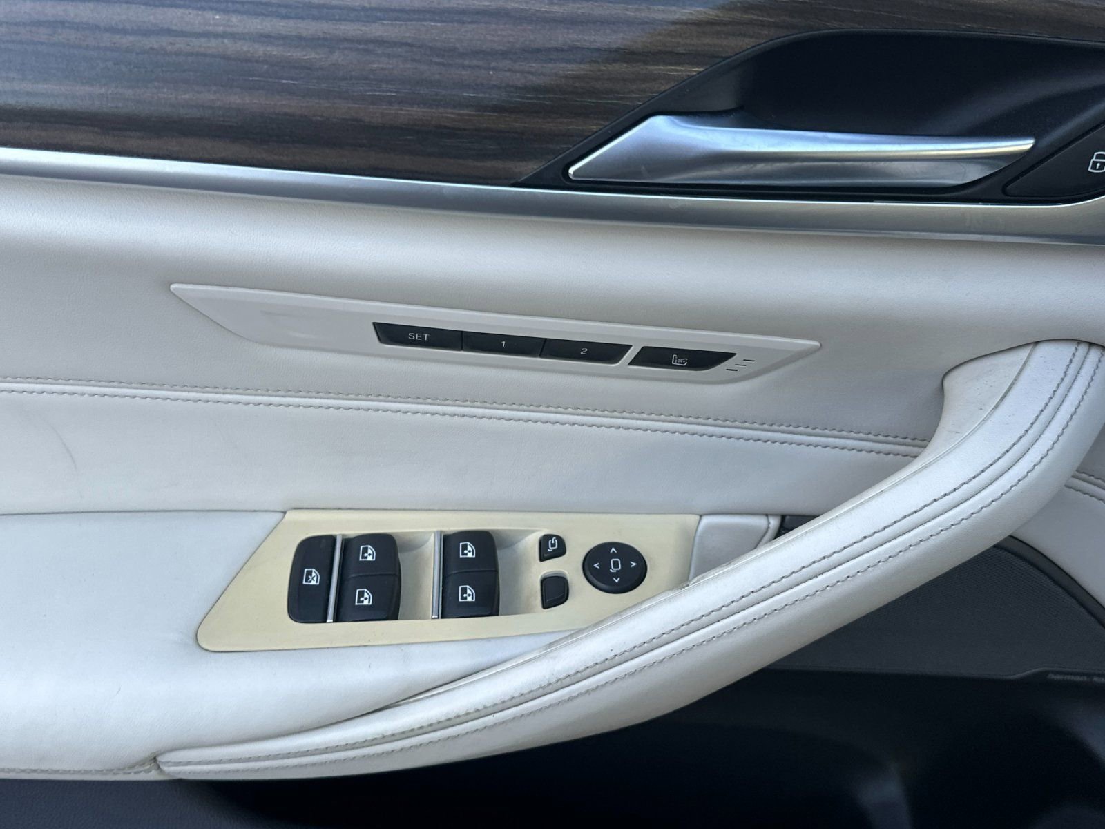 Used 2019 BMW 530e image 11