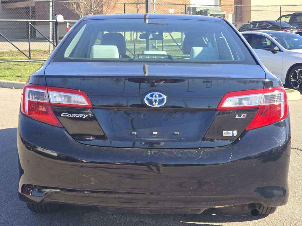 Used 2014 Toyota Camry LE image 11