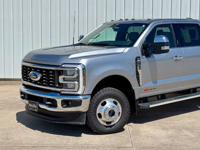 Certified 2024 Ford F350 Lariat w/ Chrome Package image 2