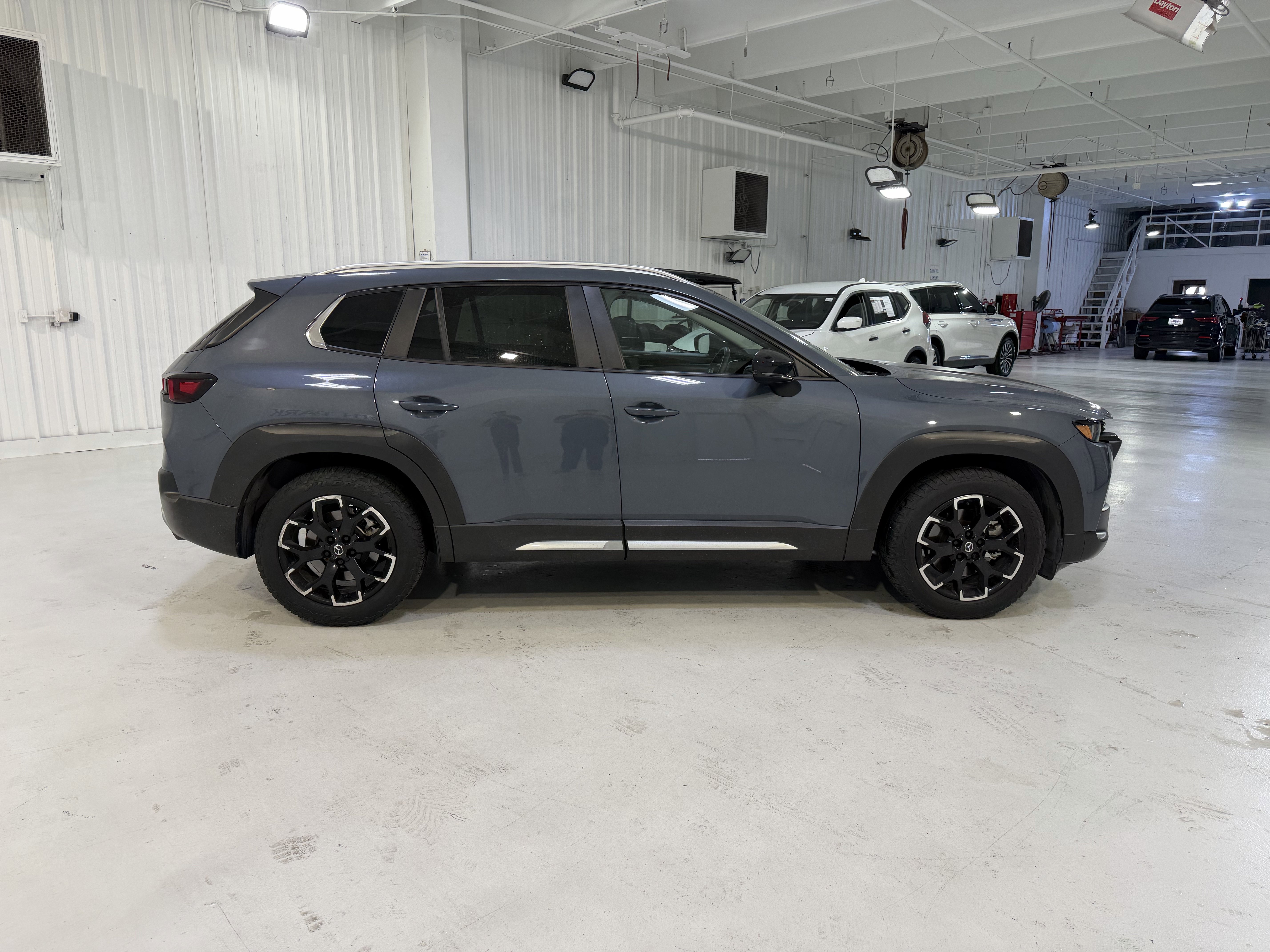 Used 2023 MAZDA CX-50 Meridian Edition image 6