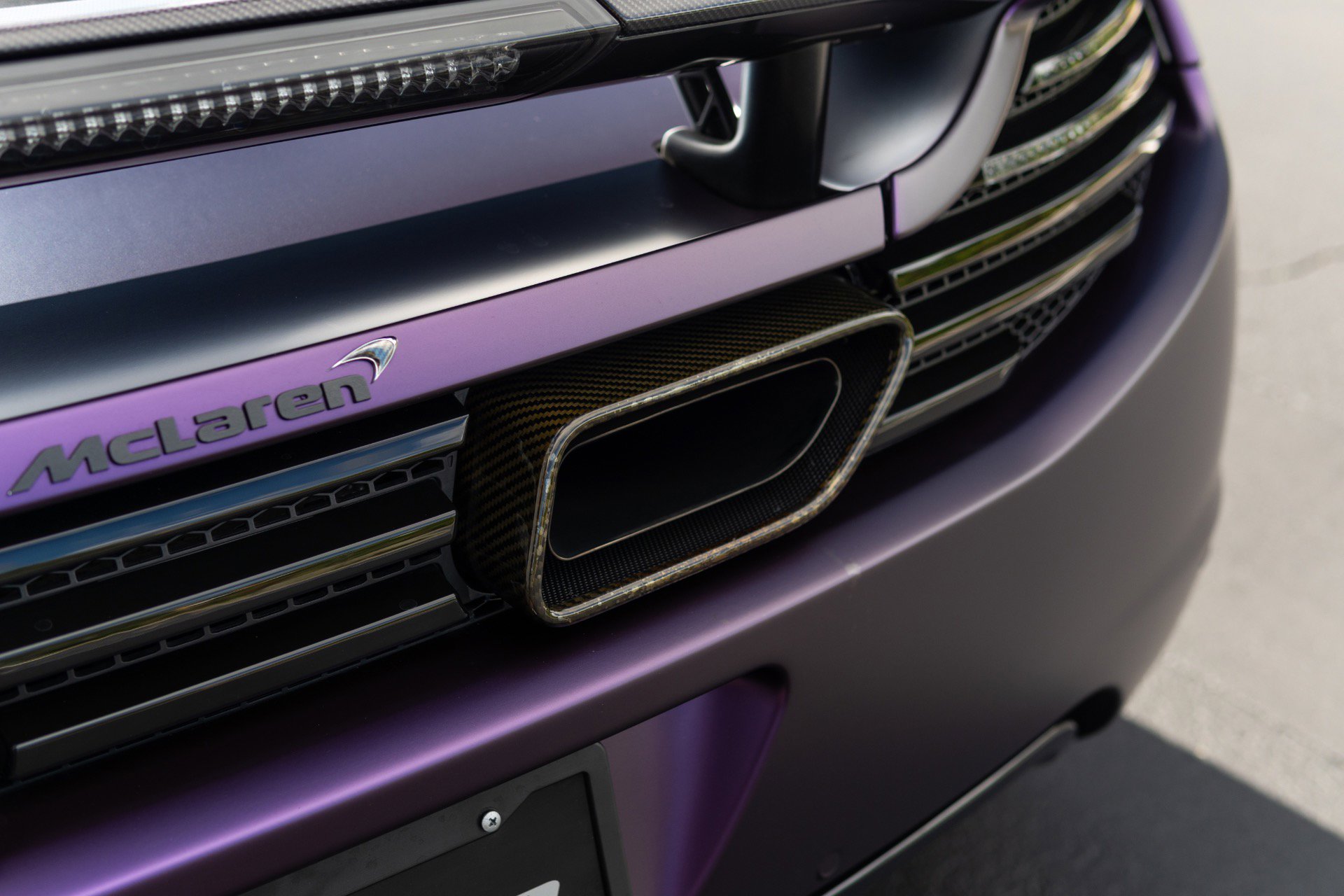 Used 2013 McLaren MP4-12C image 17