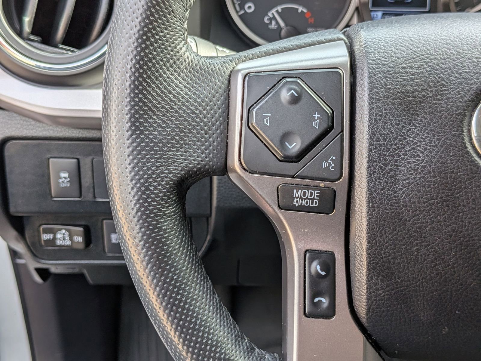 Used 2021 Toyota Tacoma SR5 image 18