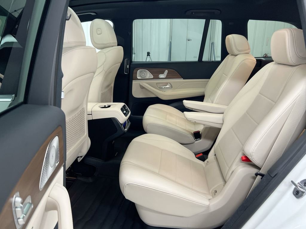 Used 2025 Mercedes-Benz GLS 450 4MATIC image 24
