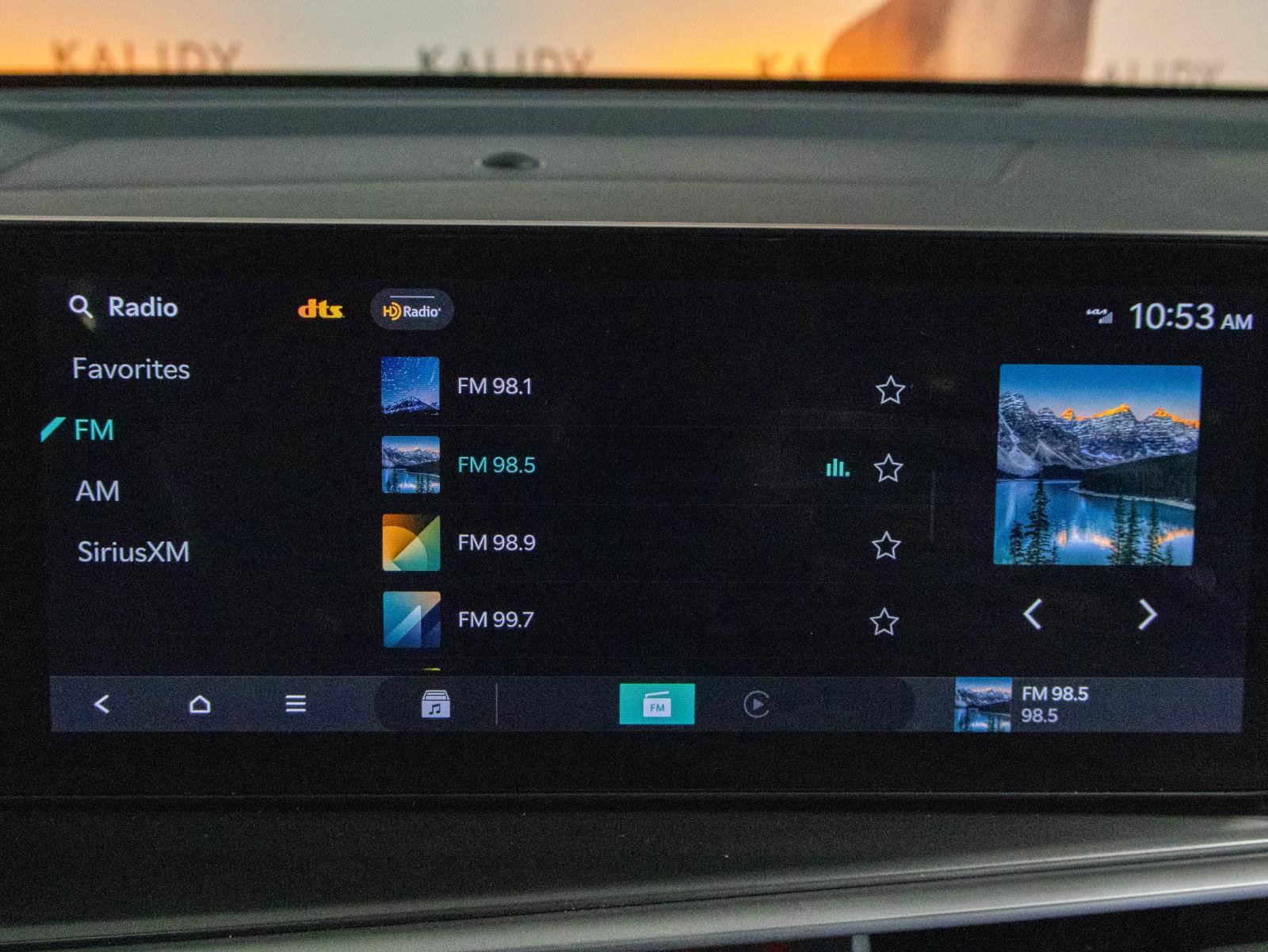 Used 2025 Kia Sorento S w/ Panoramic Sunroof Package image 9