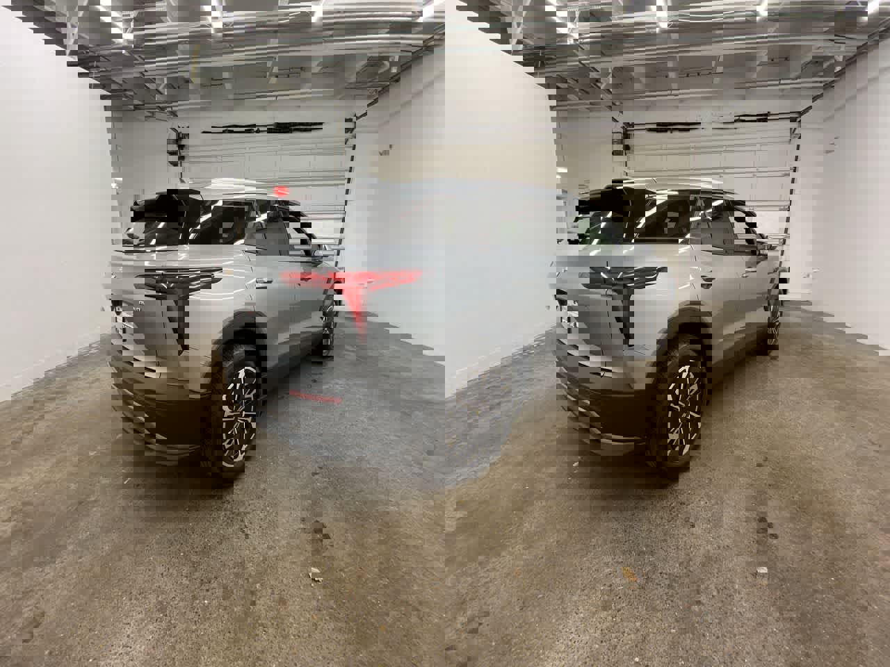 Used 2024 Chevrolet Blazer EV LT image 6