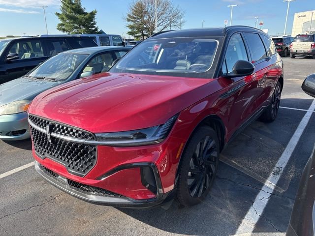 Used 2026 Lincoln Nautilus Reserve w/ Jet Appearance Package image 3