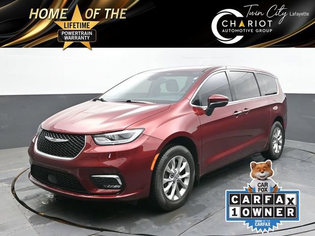 Used 2023 Chrysler Pacifica Touring-L video 1