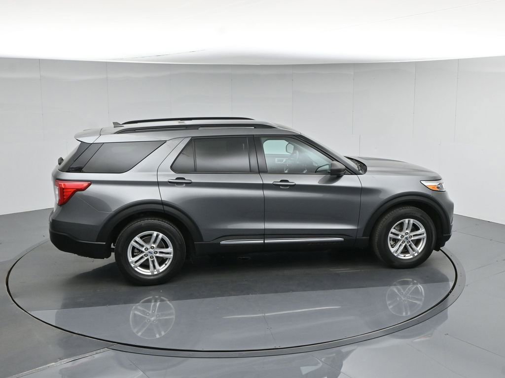Used 2023 Ford Explorer XLT image 46