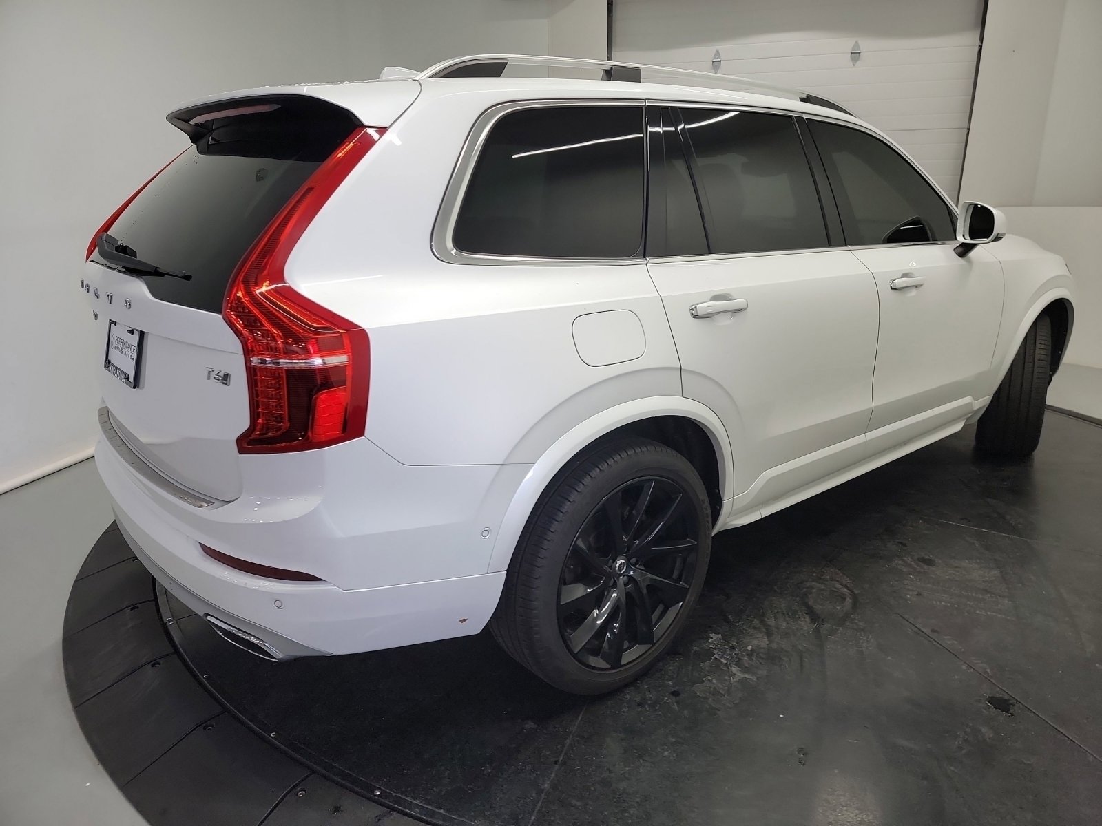 Used 2018 Volvo XC90 T6 Momentum w/ Convenience Package image 9