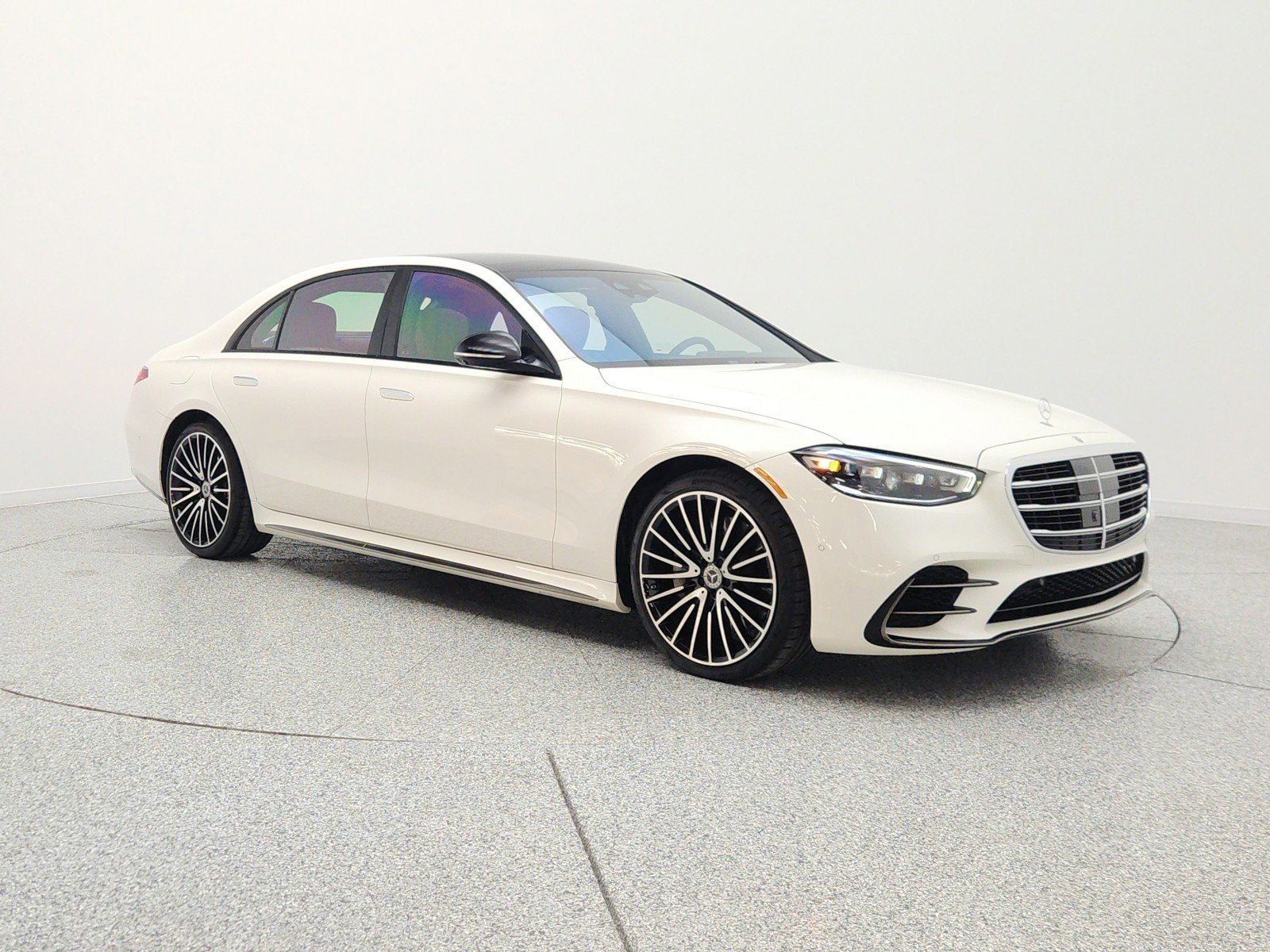 Used 2023 Mercedes-Benz S 580 4MATIC Sedan image 3