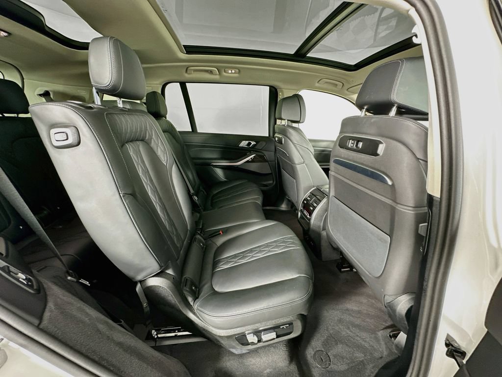 Used 2026 BMW X7 xDrive40i AWD/4WD image 29