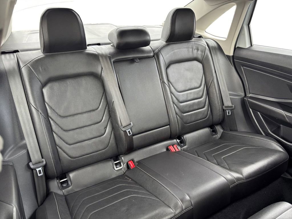 Used 2019 Volkswagen Jetta SEL Premium image 23
