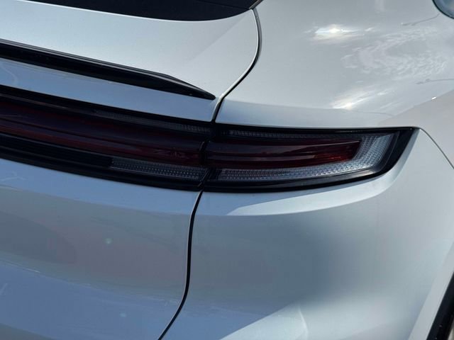 Used 2024 Porsche Cayenne Coupe image 13