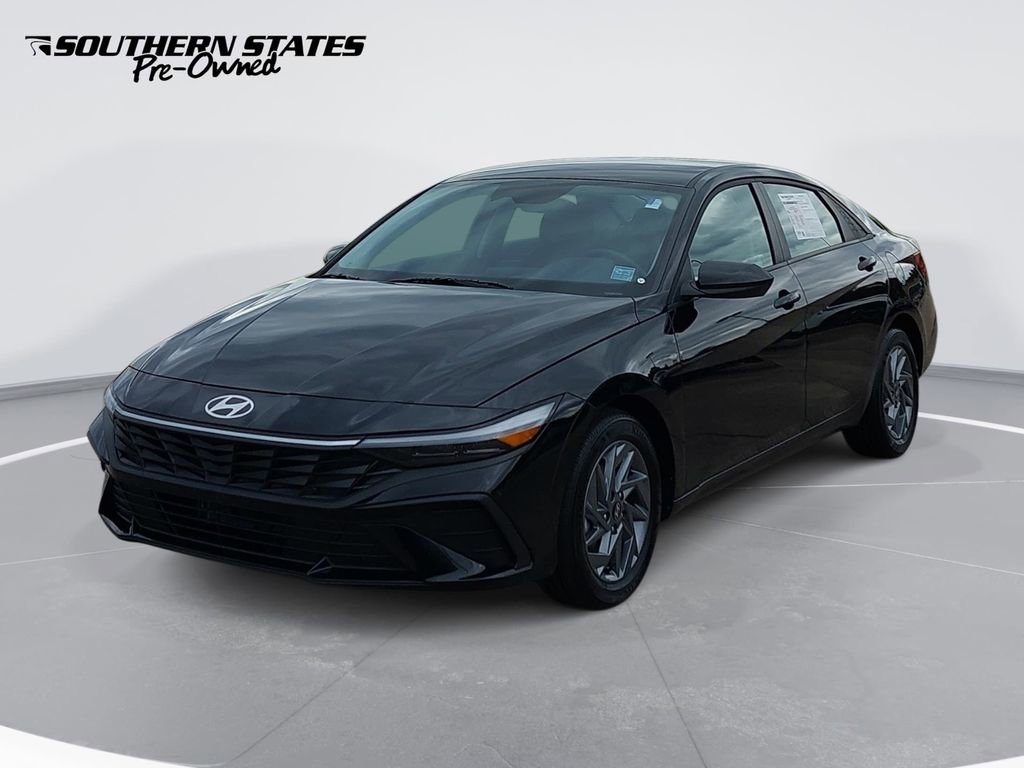 Certified 2025 Hyundai Elantra Hybrid FWD image 1