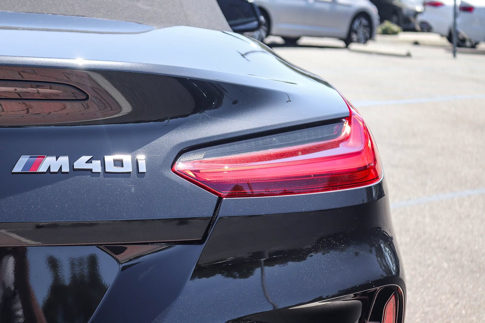 Used 2022 BMW Z4 M40i w/ Driving Assistance Package RWD image 8