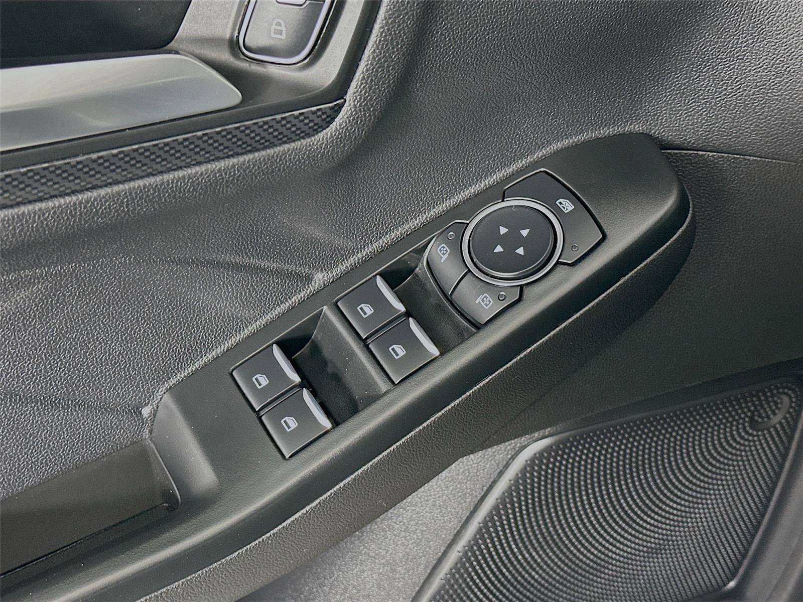 Used 2025 Ford Escape ST-Line image 18