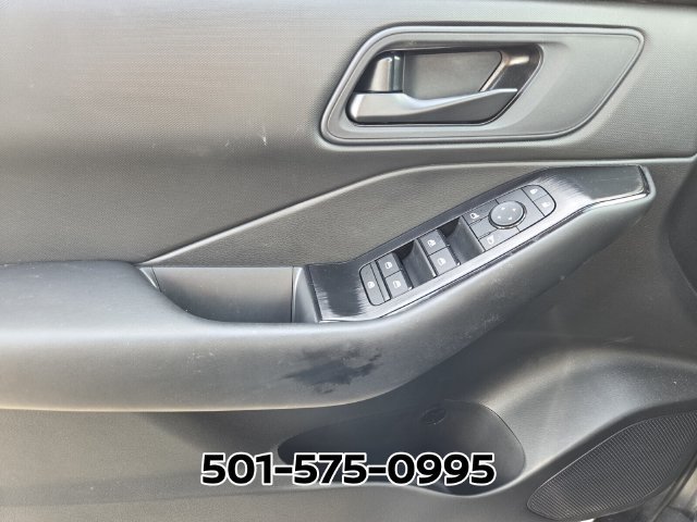 Used 2026 Nissan Rogue S FWD image 31