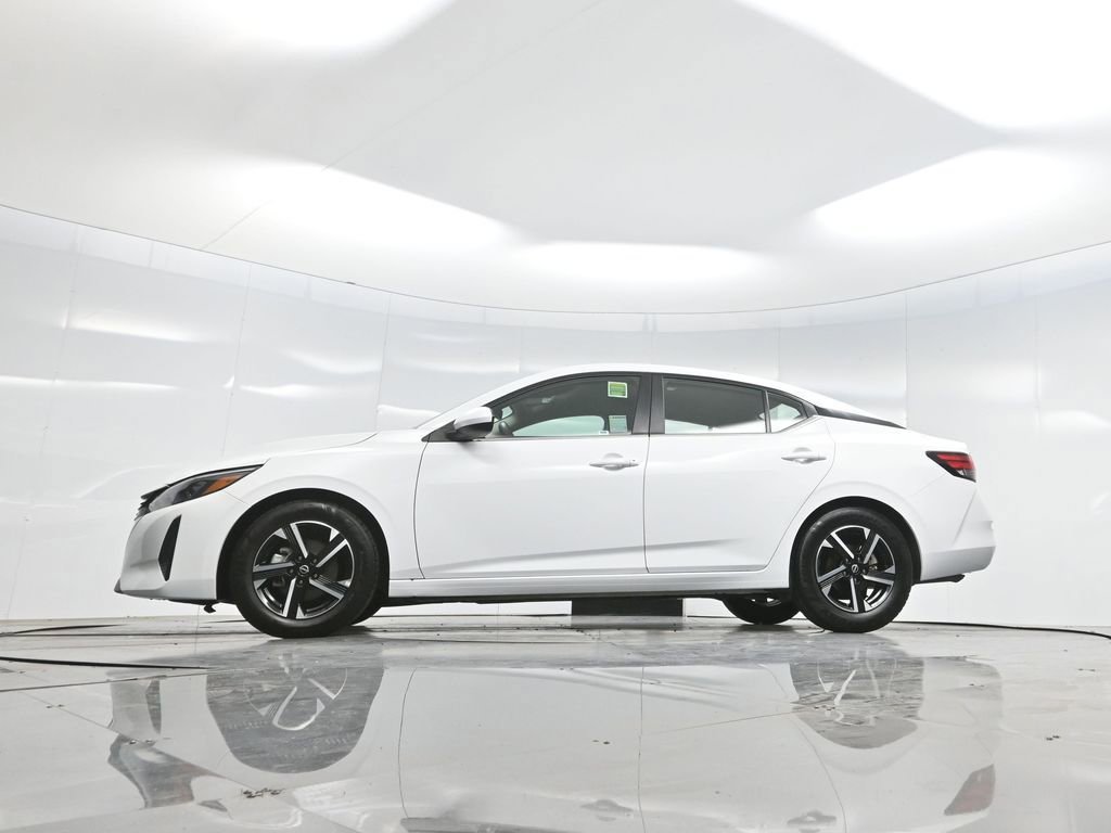 Used 2024 Nissan Sentra SV image 7