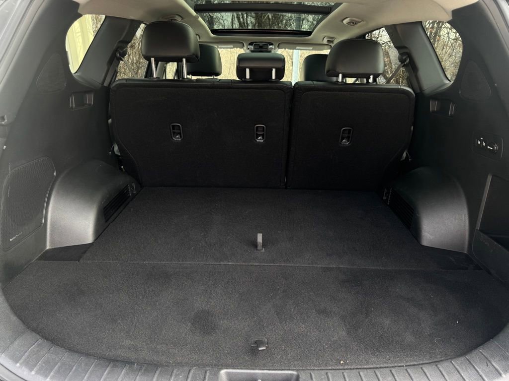 Used 2023 Hyundai Santa Fe SEL w/ Premium Package image 22