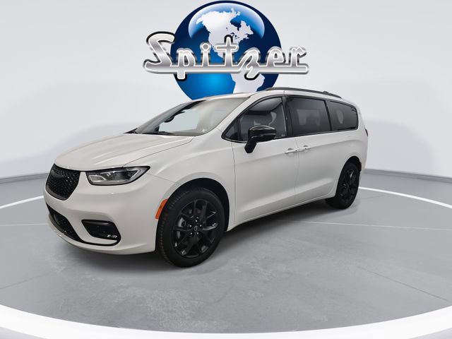 New 2026 Chrysler Pacifica Limited w/ S Appearance Package image 5