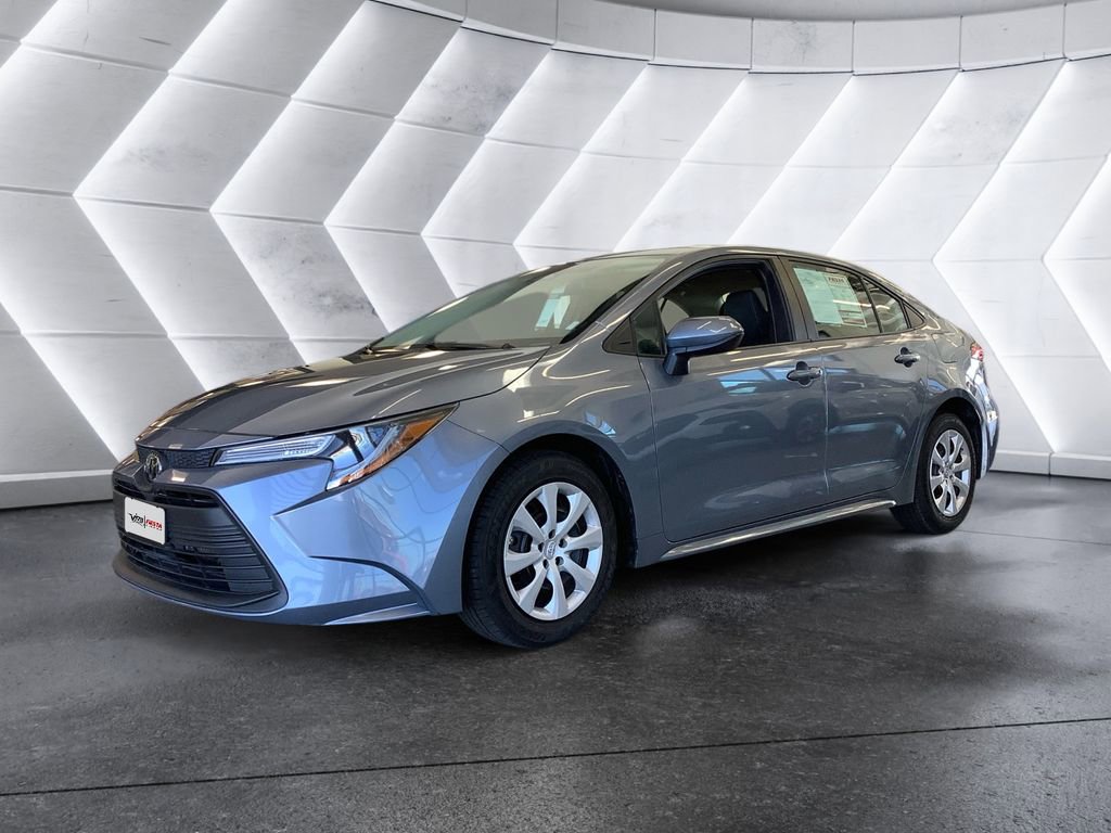 Used 2024 Toyota Corolla LE image 3
