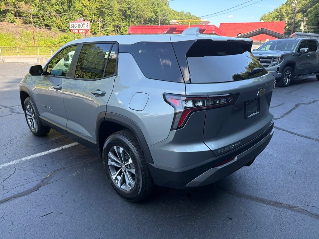 New 2026 Chevrolet Equinox LT w/ Convenience Package II AWD/4WD image 3