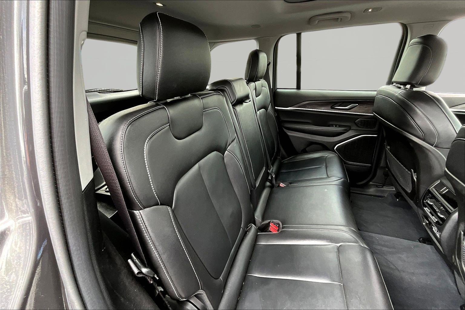 Used 2022 Jeep Grand Cherokee Limited 4xe AWD/4WD image 25