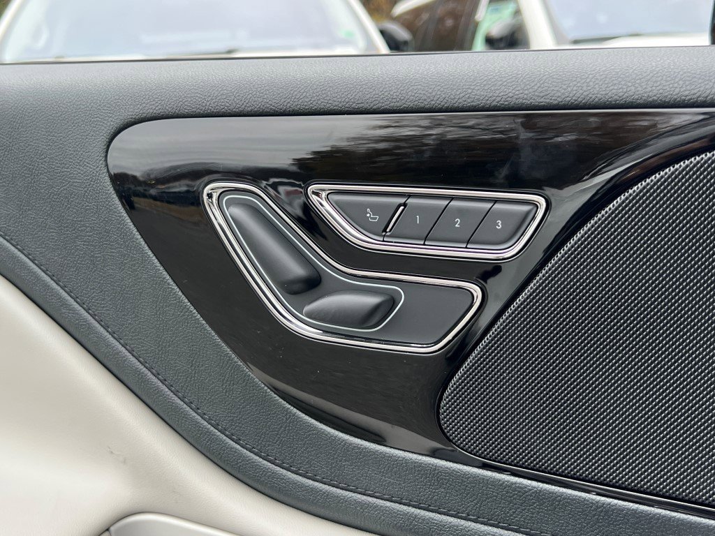 New 2026 Lincoln Aviator AWD image 24