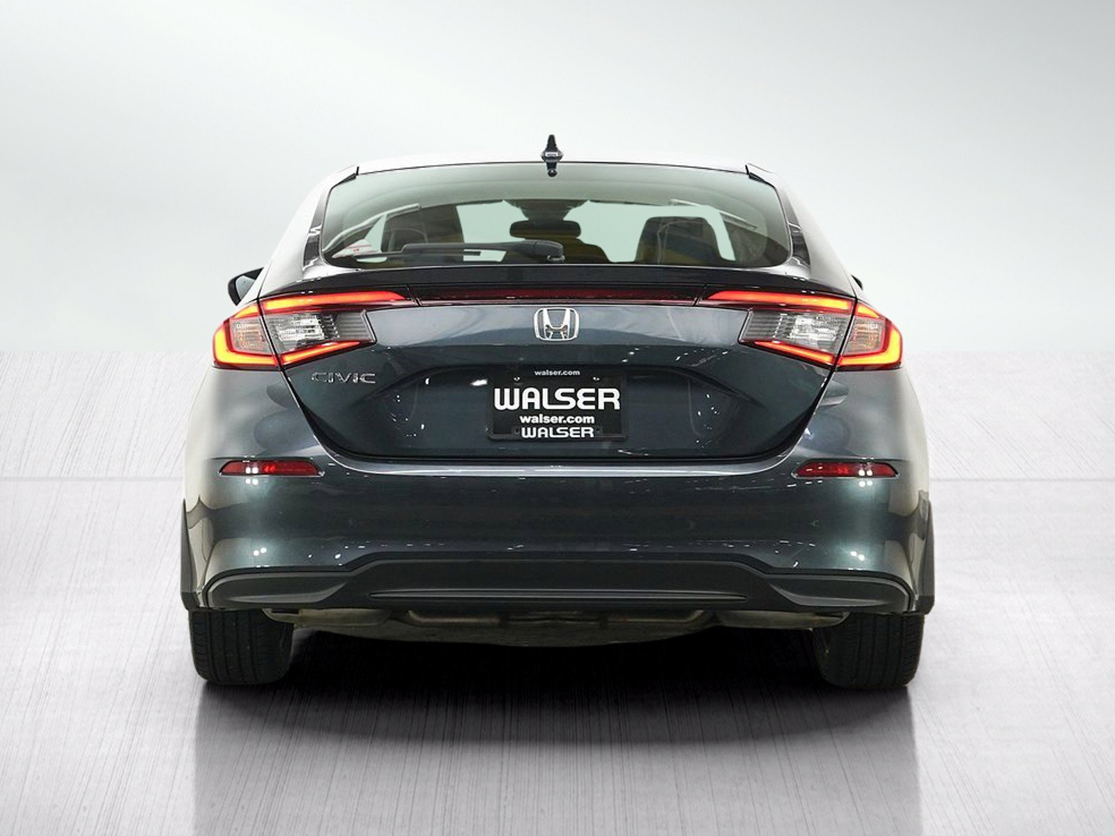 Used 2024 Honda Civic EX-L image 4