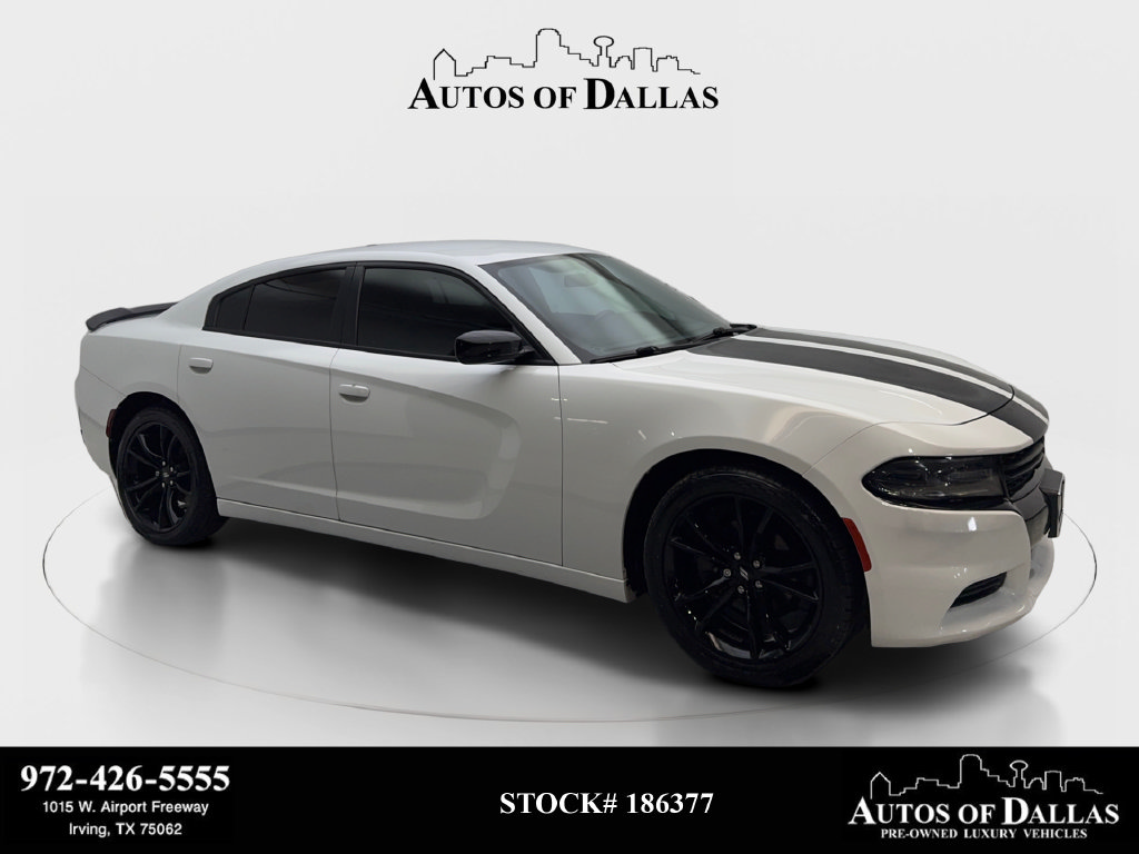 Used 2018 Dodge Charger SXT w/ Blacktop Package RWD image 1