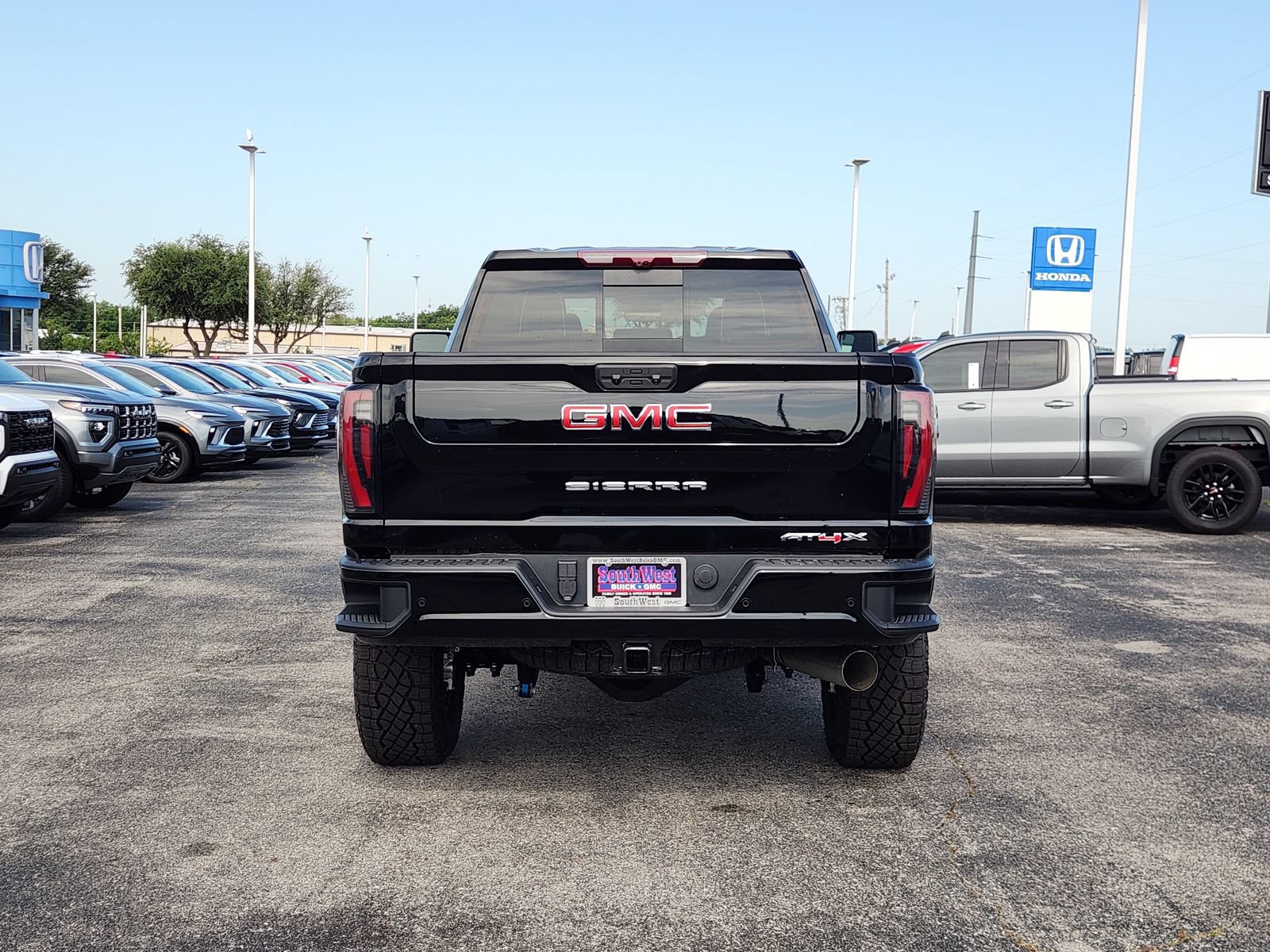 New 2026 GMC Sierra 2500 AT4X AWD/4WD image 8