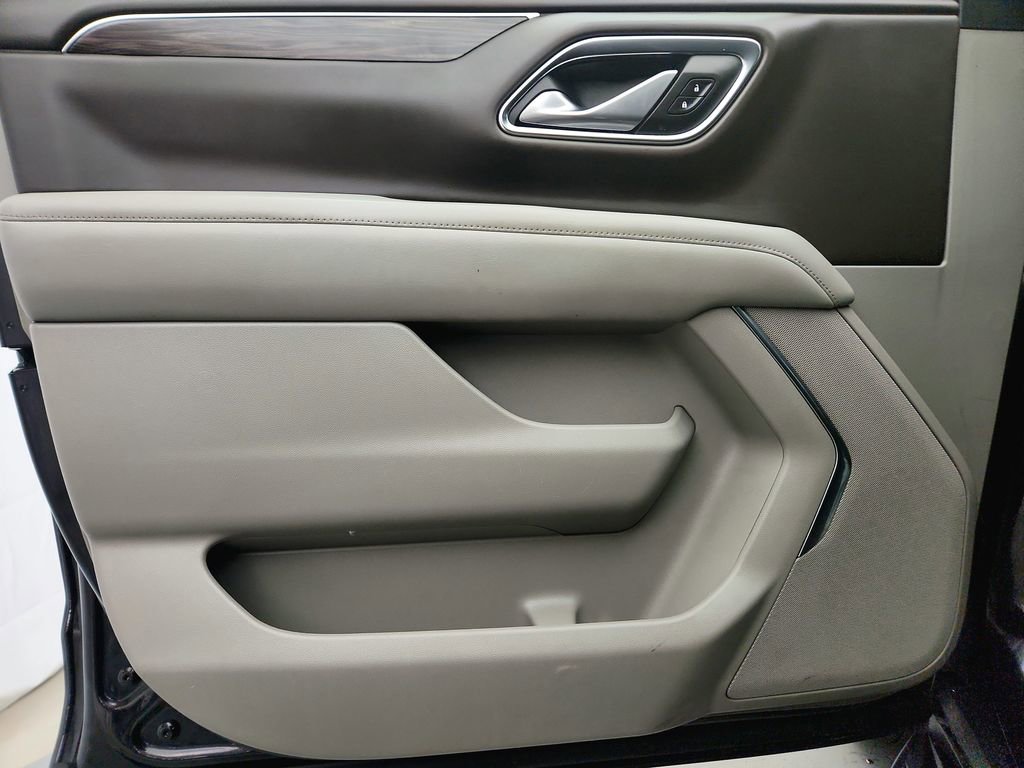 Used 2021 Chevrolet Suburban LS image 23