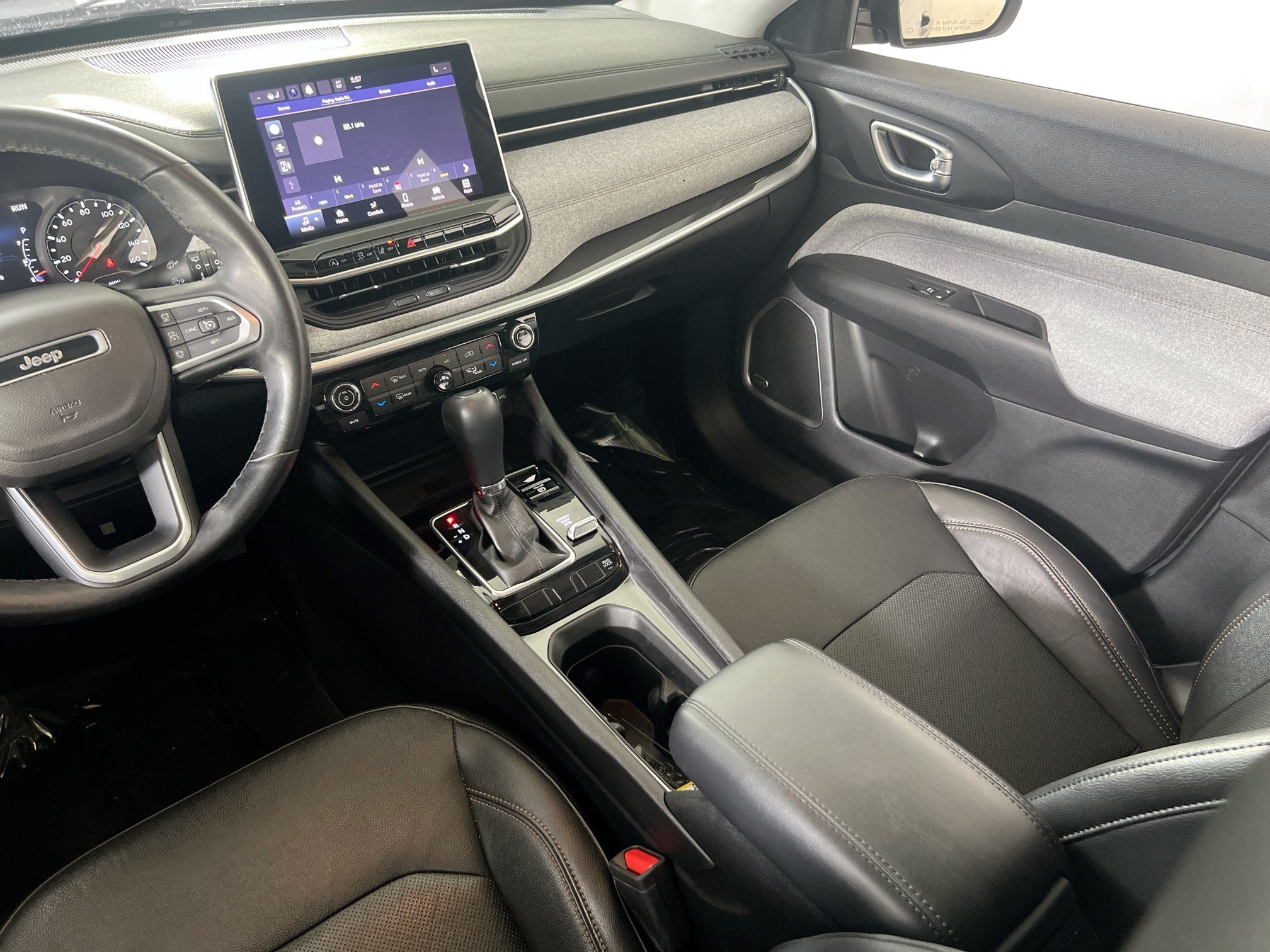 Used 2022 Jeep Compass Latitude w/ Sun and Sound Group AWD/4WD image 22