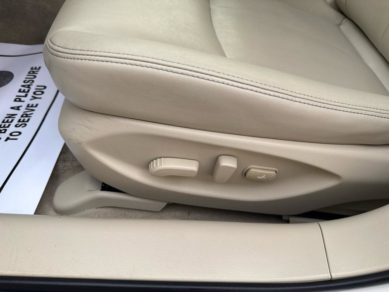 Used 2018 INFINITI Q50 Luxe w/ Essential Package (3.0T Luxe) AWD/4WD image 11