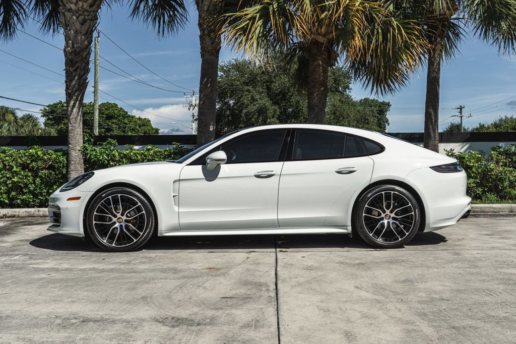 Used 2023 Porsche Panamera image 3