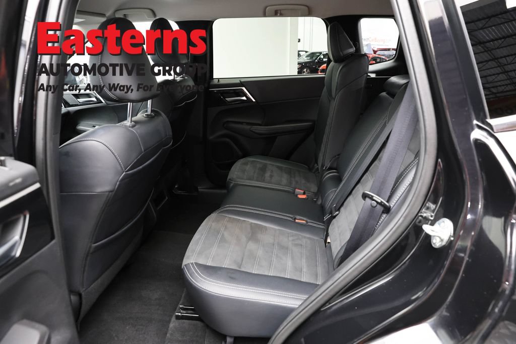 Used 2024 Mitsubishi Outlander SE AWD/4WD image 20