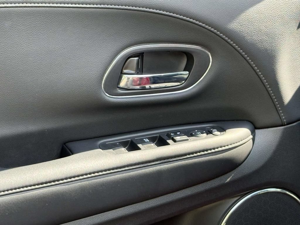 Used 2019 Honda HR-V Touring image 22