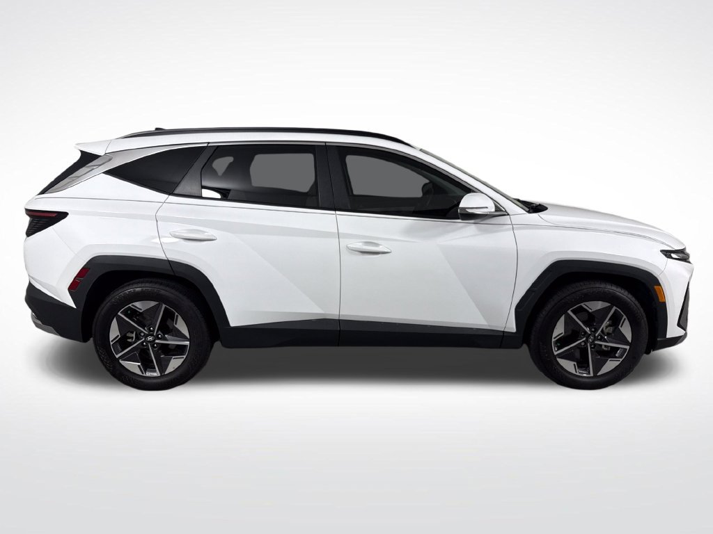 Used 2025 Hyundai Tucson SEL FWD image 2