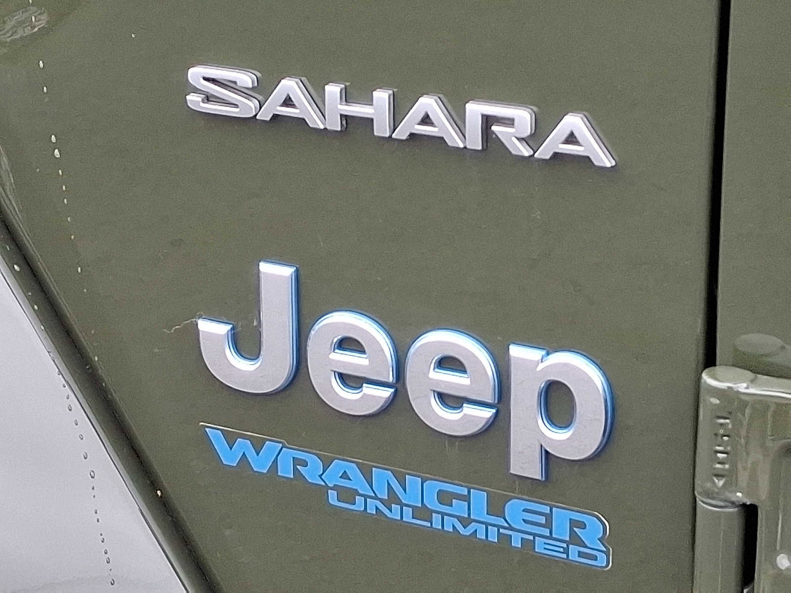 Used 2021 Jeep Wrangler Unlimited Sahara w/ Cold Weather Group image 31